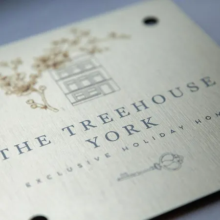 Сasa de vacaciones Treehouse, Modern Luxury Townhouse In *